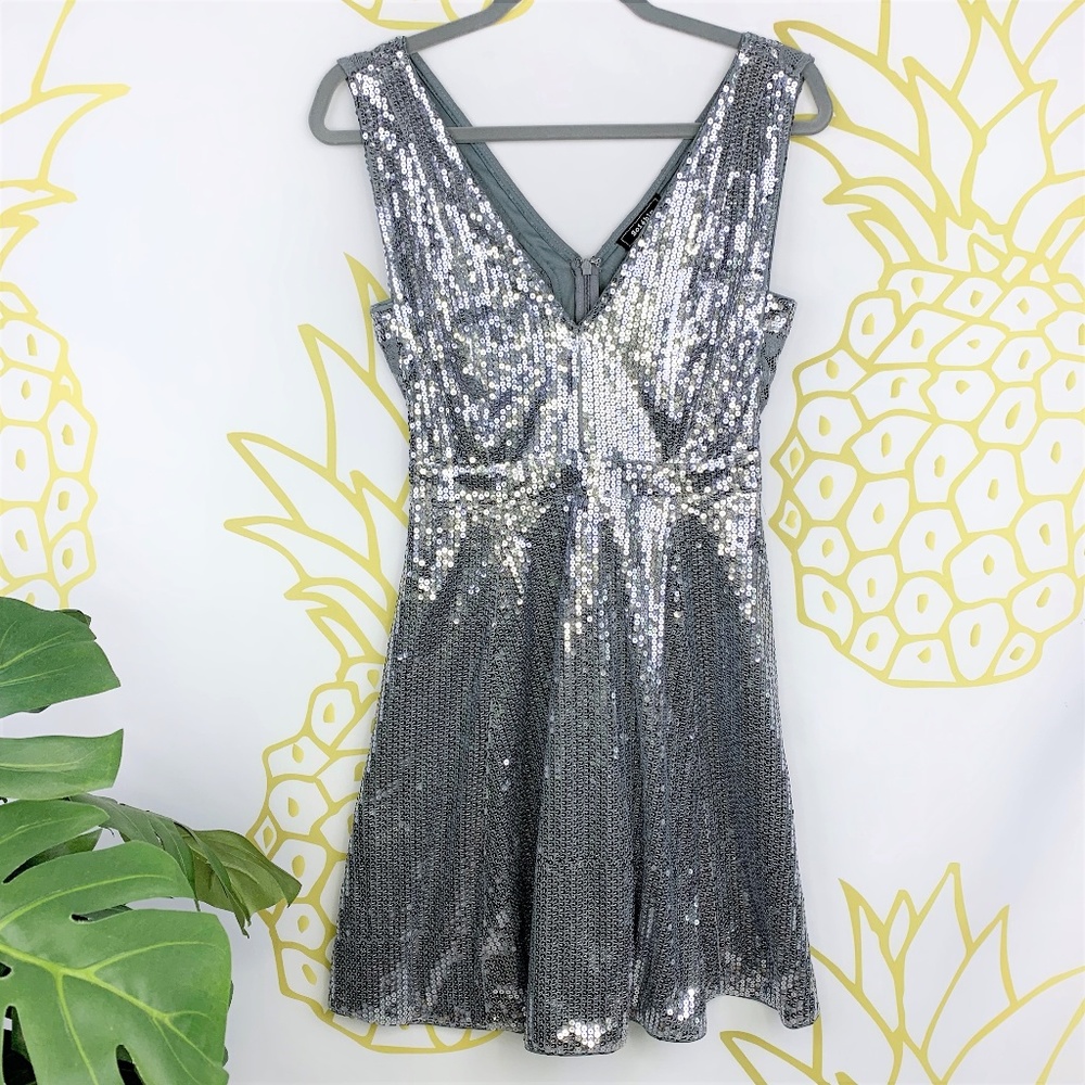 Soieblu Silver Sequin Sleeveless Dress Women's S New Years Disco Retro Flare EUC